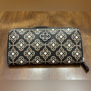 BRIGHTON Toledo Clutch Wallet with Removable Crossbody Strap
